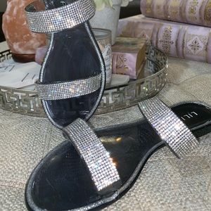 I have all sizes up to a 10. slides new never worn